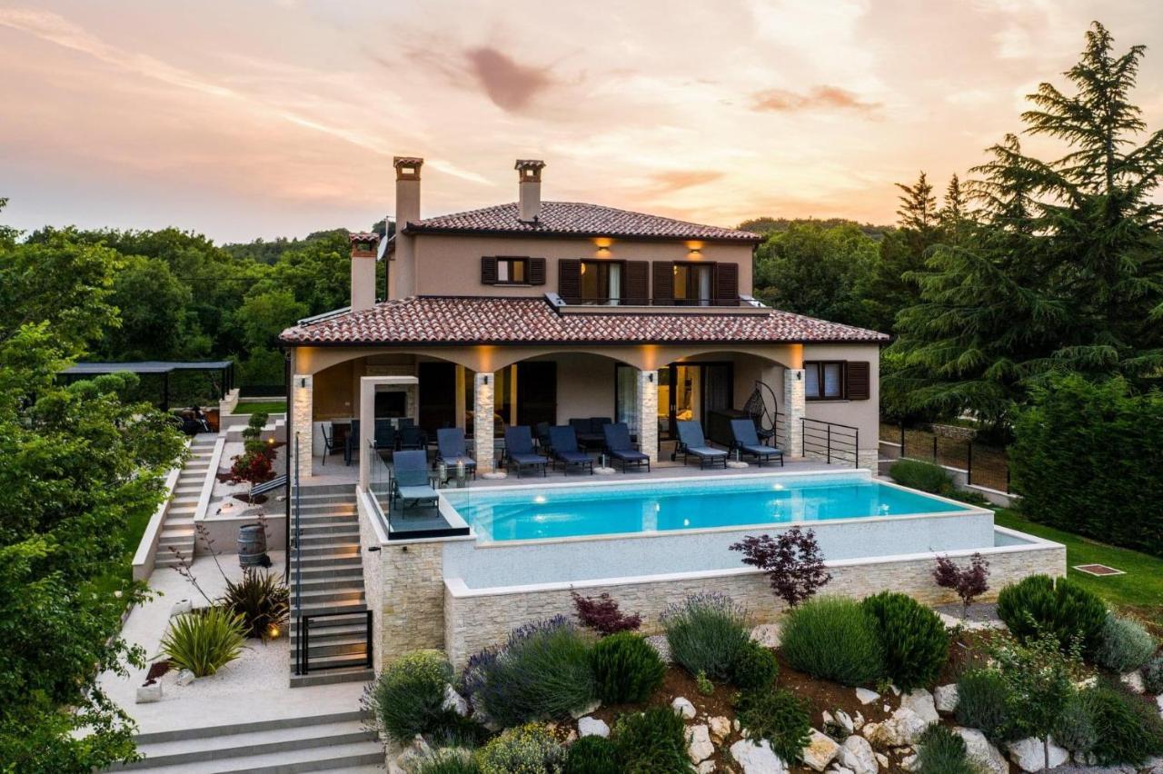 לאבין Villa Terra מראה חיצוני תמונה